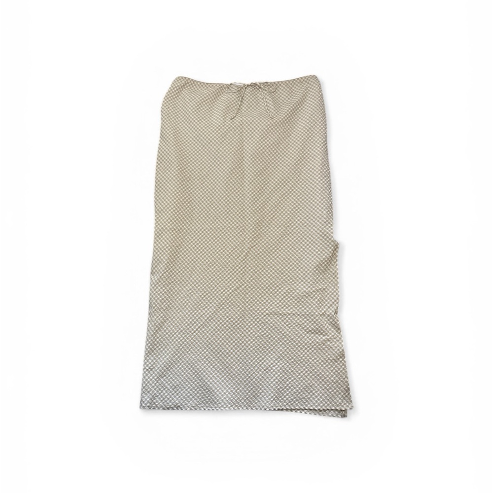 NWT Wild Fable Beige and White Patterned Skirt with slit